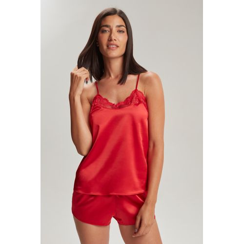 Pijama de raso y puntilla